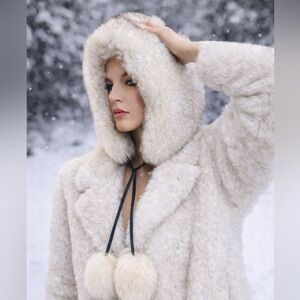 WINTER SALE!!Gorgeous fox fur cap bonnet hat ribbon pom pom luxurious one sz